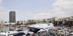 Εικόνα από το λιμάνι του Πειραιά