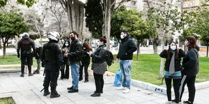 ελεγχοι σε πλατεια