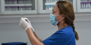 Εμβολιασμοί νοσοκόμα