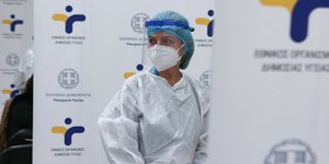 Τεστ για τον κορωνοϊό από κλιμάκιο του ΕΟΔΥ