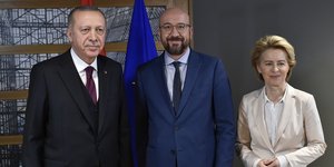 Ερντογαν, Μισελ, Φον Ντερ Λάιεν,