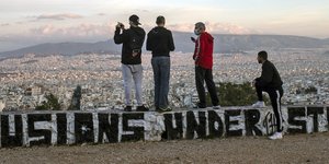 Τέλος οι βόλτες μακριά από τη γειτονιά μας