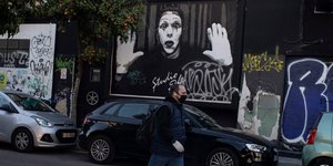 Κορωνοϊός: «Μαύρο» ρεκόρ στην Αττική με 1.572 νέα κρούσματα -Τα 431 στο κέντρο της Αθήνας, 301 στον Πειραιά 