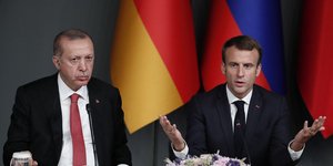 Μακρόν και Ερντογάν σε συνέντευξη Τύπου