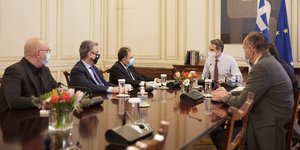 Συνάντηση Μητσοτάκη με δημάρχους Μυτιλήνης, Χίου και ανατολικής Σάμου