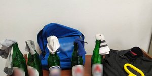 Μπουκάλια μολότοφ κατέσχεσε η αστυνομία στη Νέα Σμύρνη