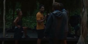 Καβγάς μεταξύ Σάκη, Τζέιμς και Νίκου