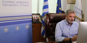 Ο Γιώργος Πατούλης στο γραφείο του