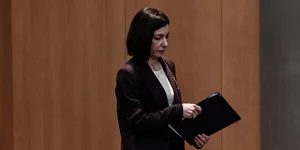 Η Πελώνη με ντοσιέ πριν το briefing