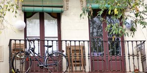 Ποδήλατο σε μπαλκόνι στην Βαρκελώνη