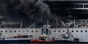 Φωτιά σε κρουαζιερόπλοιο στην Κέρκυρα