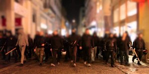 Η φωτογραφία που ανέβασε στα social media μέλος του Ρουβίκωνα