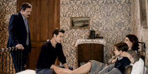 Ο Νικηφόρος ενημερώνει τον γιο του πως προτίθεται να χωρίσει από την Ασημίνα