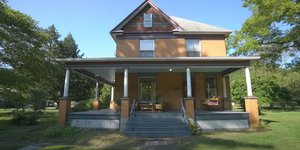 Σπίτι που έγιναν σκηνές στη Σιωπή των Αμνών