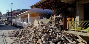 Ζημιές από τον σεισμό