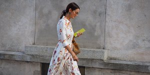 στιλάτη γυναίκα στην εβδομάδα μόδας