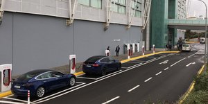 Tesla: Με την Αθήνα ξεπέρασε τους 6.000 Superchargers στην Ευρώπη