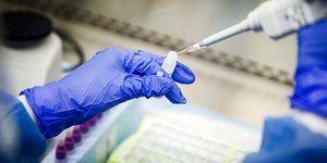 Εργαστήριο εξετάζει τρόπους αντιμετώπισης του κορωνοϊού