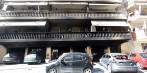 Θεσσαλονίκη καμμένη πολυκατοικία
