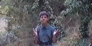 Ο Τριαντάφυλλος έφηβος σε ένα μάλλον άγνωστο βίντεο κλιπ