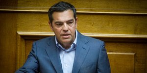 Ο Τσίπρας στη Βουλή στην επίκαιρη