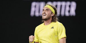 O Τσιτσιπάς πανηγυρίζει πόντο