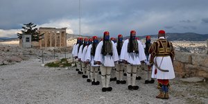 τσολιαδες ακροπολη