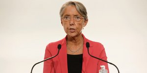 Η υπουργός Εργασίας της Γαλλίας, Ελιζαμπέτ Μπορν