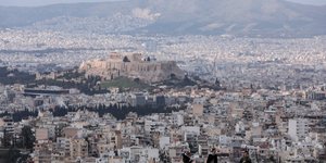 Ο Παρθενώνας από μακριά