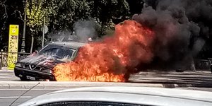 Φωτιά σε Ι.Χ. στη λεωφόρο Βασιλίσσης Σοφίας