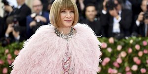 Η διάσημη εκδότρια της Vogue, Άννα Γουίντουρ