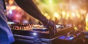 DJ