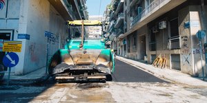 Δήμος Αθηναίων: Ασφαλτοστρώθηκαν οι πρώτοι 78 δρόμοι στις γειτονιές της πρωτεύουσας σε τρεις εβδομάδες