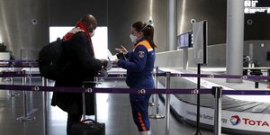 Το Παρίσι αναστέλλει «μέχρι νεωτέρας» όλες τις πτήσεις μεταξύ της Βραζιλίας και της Γαλλίας