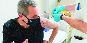 Ανάρτηση Πάνου Καμμένου για τον εμβολιασμό του στη Σερβία