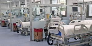 κορωνοϊός ΜΕΘ