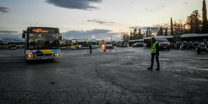 «Πέρασε» από το Ελεγκτικό Συνέδριο η συμφωνία για τη μίσθωση 300 λεωφορείων που θα κυκλοφορήσουν στην Αθήνα