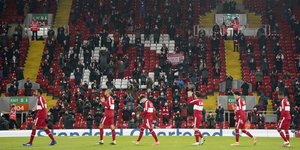 Παίκτες και οπαδοί της Λίβερπουλ
