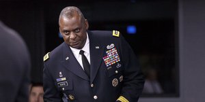 O Λόιντ Τζέιμς Οστιν