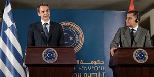 Ο Κυριάκος Μητσοτάκης με τον πρωθυπουργό της Μεταβατικής Κυβέρνησης Εθνικής Ενότητας της Λιβύης (GNU), Abdul Hamid Dbeibeh