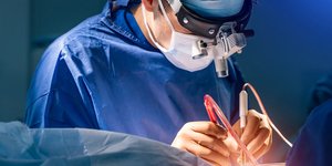 Νευροχειρουργός εγχείρηση