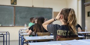 Κεραμέως: Τι θα γίνει αν υποψήφιος νοσήσει εν μέσω πανελλαδικών