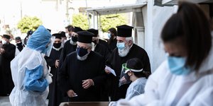 Rapid tests σε ιερείς