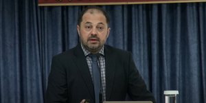 Γιώργος Παπαζήσης