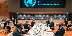 Στιγμιότυπο από τη συνάντηση στη Γενεύη για το Κυπριακό το 2021