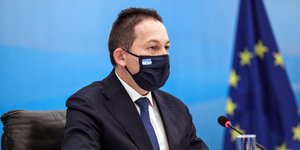 Επιστολή Πέτσα στους Δημάρχους για τους κατ' οίκον εμβολιασμούς