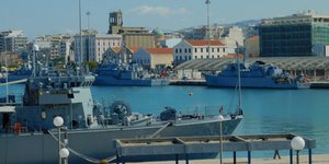 πολεμικα στο λιμανι 