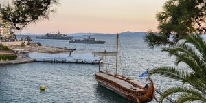 «Αι γενεαί πάσαι» από την μπάντα του Πολεμικού Ναυτικού