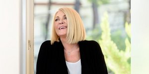 Ρούλα Κορομηλά: Η throwback φωτογραφία με τους γονείς της