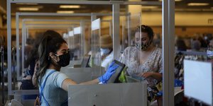 Ταμίας σε σούπερ μάρκετ στην Καλιφόρνια